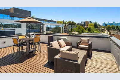 2723 Yale Terrace Avenue E, Seattle, WA 98102 - Photo 22