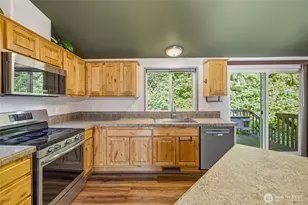 19643 Evergreen Ln, Sedro Woolley, WA 98284 - Photo 8