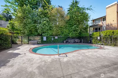 8240 126th Avenue NE #A101, Kirkland, WA 98033 - Photo 24