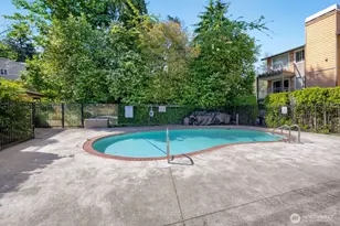 8240 126th Ave NE, Kirkland, WA 98033 - Photo 24