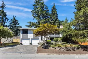 22202 Meridian Ave S, Bothell, WA 98021 - Photo 2