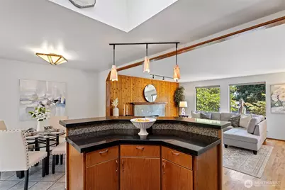 22202 Meridian Avenue S, Bothell, WA 98021 - Photo 8