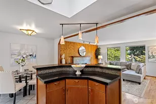 22202 Meridian Ave S, Bothell, WA 98021 - Photo 8