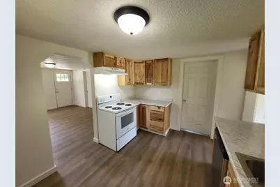 591 Maple Street, Hamilton, WA 98255 - Photo 8