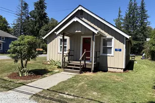 591 Maple St, Hamilton, WA 98255 - Photo 1