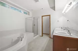 5210 S 3rd Ave, Everett, WA 98201 - Photo 6