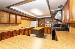 22051 107th Ave SE, Kent, WA 98031 - Photo 38