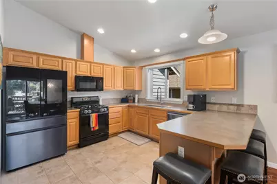 2611 10th Street SW, Puyallup, WA 98373 - Photo 14