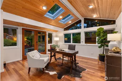 10527 SE 27th Street, Beaux Arts Village, WA 98004 - Photo 20