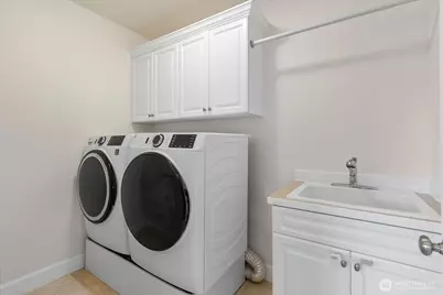 20905 37th Avenue SE, Bothell, WA 98021 - Photo 22
