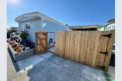 8329 38th Street E #24, Edgewood, WA 98371 - Photo 2