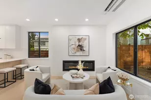 9026 Corliss Ave N, Seattle, WA 98103 - Photo 8