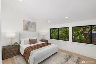 9026 Corliss Ave N, Seattle, WA 98103 - Photo 14