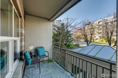 3221 SW Avalon Way #201, Seattle, WA 98126 - Photo 24