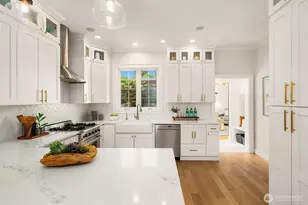 738 N 73rd St, Seattle, WA 98103 - Photo 10