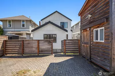 738 N 73rd Street, Seattle, WA 98103 - Photo 18