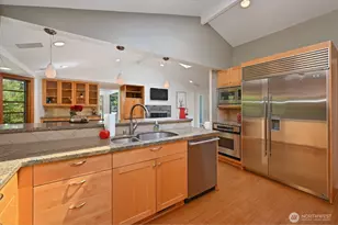 17236 NE 6th Pl, Bellevue, WA 98008 - Photo 14