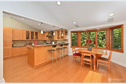 17236 NE 6th Place, Bellevue, WA 98008 - Photo 12