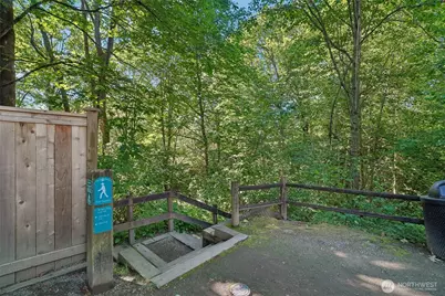 13800 SE 21st Street, Bellevue, WA 98005 - Photo 34