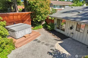 13800 SE 21st St, Bellevue, WA 98005 - Photo 26
