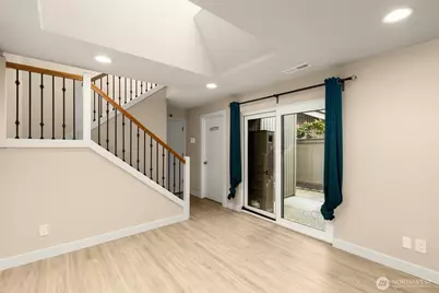 14226 NE 2nd Place #65, Bellevue, WA 98007 - Photo 4