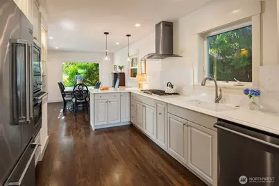 8538 19th Avenue NW, Seattle, WA 98117 - Photo 18