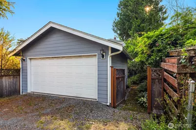 8538 19th Avenue NW, Seattle, WA 98117 - Photo 32