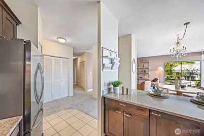 2360 43rd Ave E #404, Seattle, WA 98112 - Photo 6