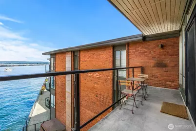 2360 43rd Ave E #404, Seattle, WA 98112 - Photo 4