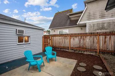 12231 46th Avenue S, Tukwila, WA 98178 - Photo 38