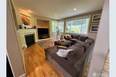 4606 230th Terrace SE, Sammamish, WA 98075 - Photo 8