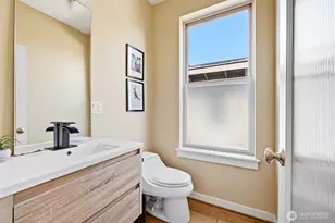 3046 SW Manning St, Seattle, WA 98126 - Photo 10