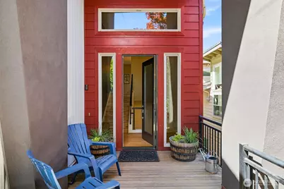 3046 SW Manning Street, Seattle, WA 98126 - Photo 2