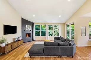 3046 SW Manning St, Seattle, WA 98126 - Photo 4