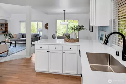 8313 126th Place SE, Newcastle, WA 98056 - Photo 16