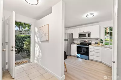 13150 102nd Lane NE #7, Kirkland, WA 98034 - Photo 2