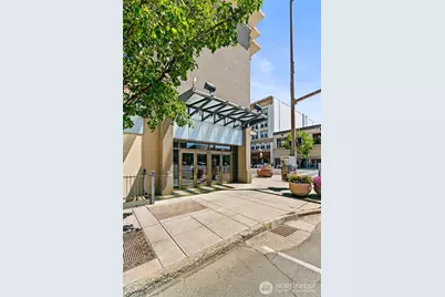 301 E Yakima Avenue, Yakima, WA 98901 - Photo 10