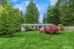 11727 Arrow Point Dr NE, Bainbridge Island, WA 98110 - Photo 2
