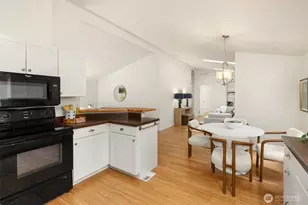 11727 Arrow Point Dr NE, Bainbridge Island, WA 98110 - Photo 10