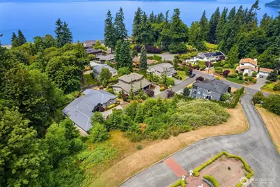 8036 Cyrus Place, Edmonds, WA 98026 - Photo 4
