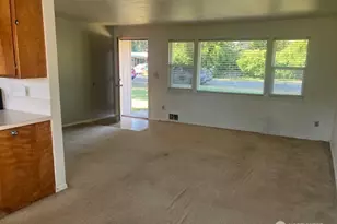 31733 W Rutherford St, Carnation, WA 98014 - Photo 2