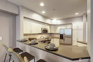 925 110th Ave NE, Bellevue, WA 98004 - Photo 8