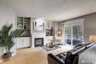 925 110th Ave NE, Bellevue, WA 98004 - Photo 2