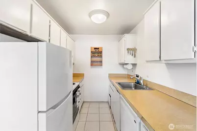 23007 Marine View Drive S #B305, Des Moines, WA 98198 - Photo 10