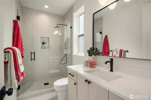 10223 NE 24th St, Bellevue, WA 98004 - Photo 22