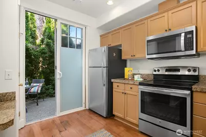 4132 248th Court SE, Sammamish, WA 98029 - Photo 14