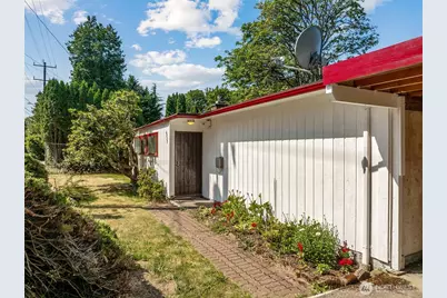 6727 21st Avenue SW, Seattle, WA 98106 - Photo 2