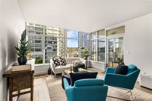 588 Bell St, Seattle, WA 98121 - Photo 8