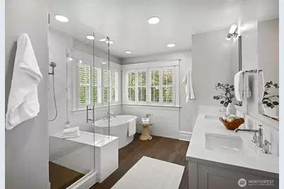 403 18th Avenue E, Seattle, WA 98112 - Photo 16