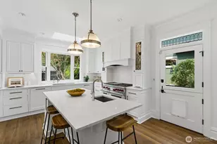 403 18th Ave E, Seattle, WA 98112 - Photo 10